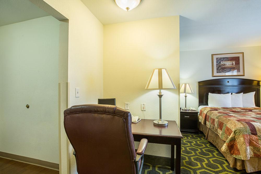 Mainstay Suites Texas Medical Center-Reliant Park Houston Exterior photo