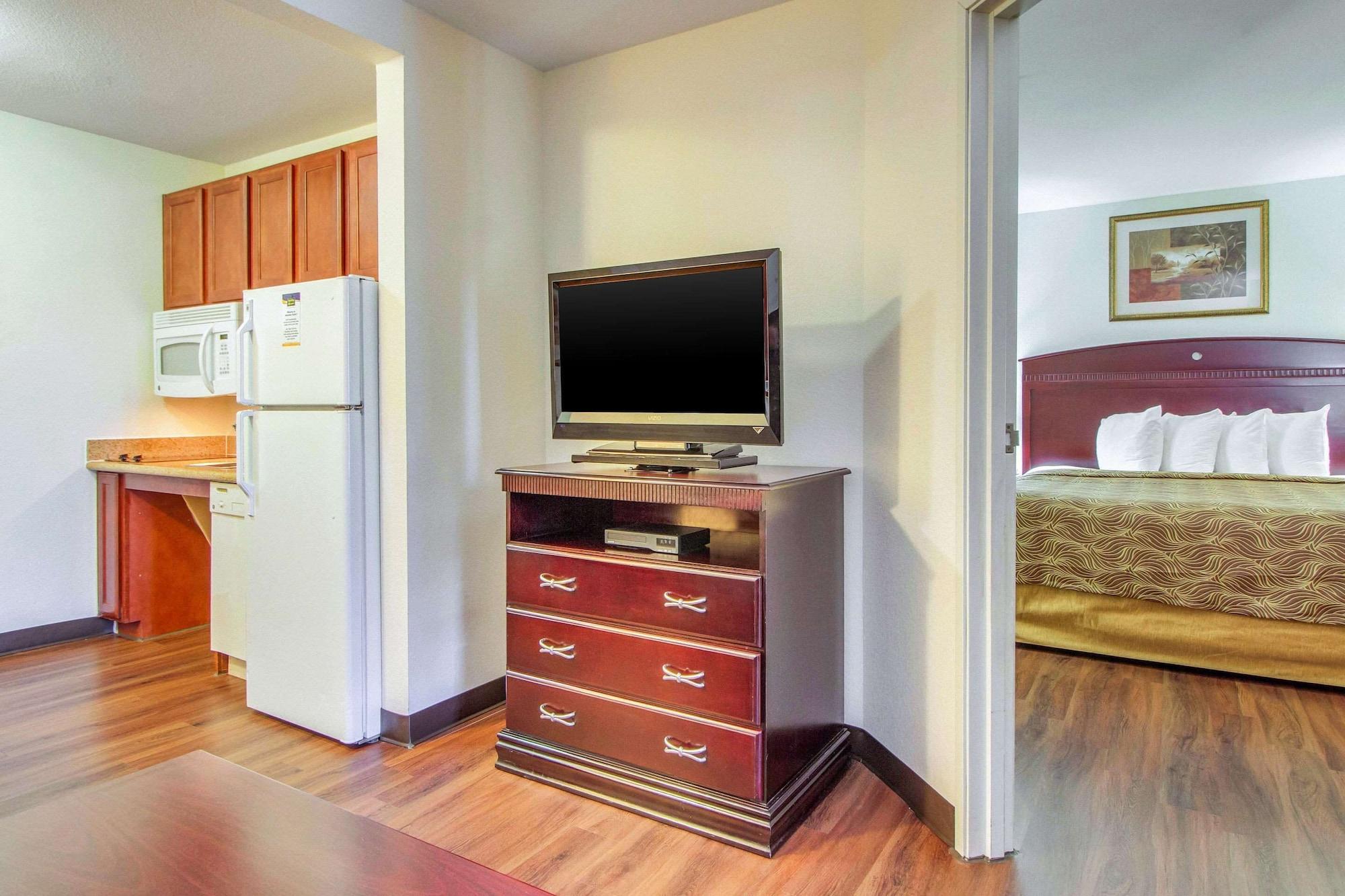 Mainstay Suites Texas Medical Center-Reliant Park Houston Exterior photo